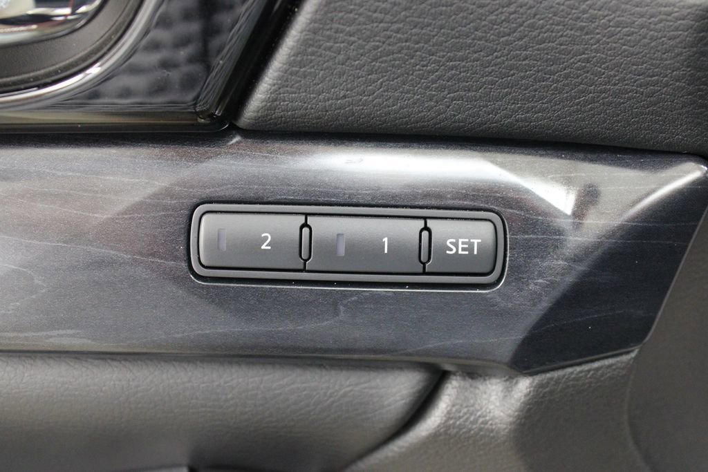 Used 2023 Nissan Maxima Platinum w/ Sport Mat Group FWD image 21