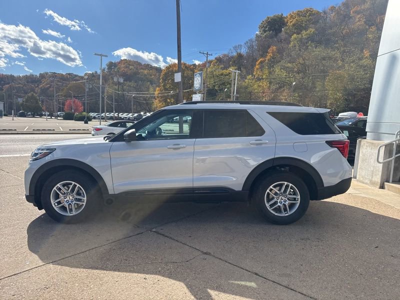 New 2026 Ford Explorer Active AWD/4WD image 4
