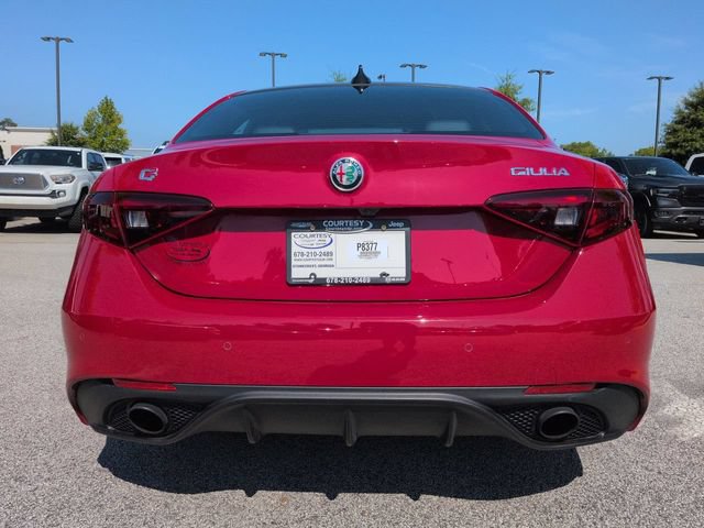 Used 2023 Alfa Romeo Giulia Veloce RWD image 5