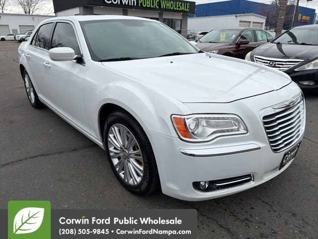 Used 2013 Chrysler 300 AWD w/ Driver Convenience Group image 5