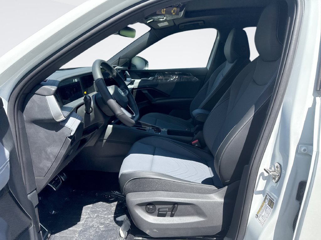 New 2026 Volkswagen Tiguan SE R-Line AWD/4WD image 13