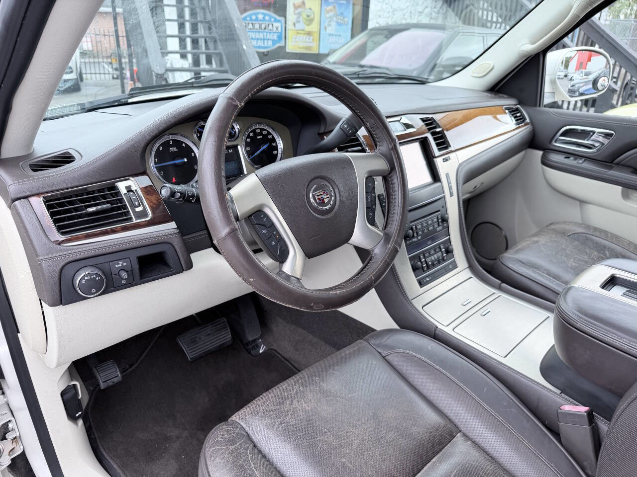 Used 2013 Cadillac Escalade ESV Platinum image 11