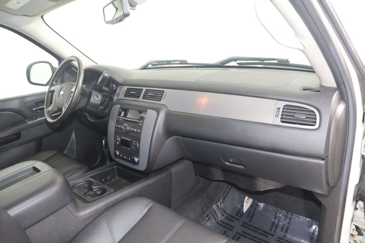 Used 2012 Chevrolet Silverado 1500 LTZ w/ LTZ White Diamond Edition AWD/4WD image 35