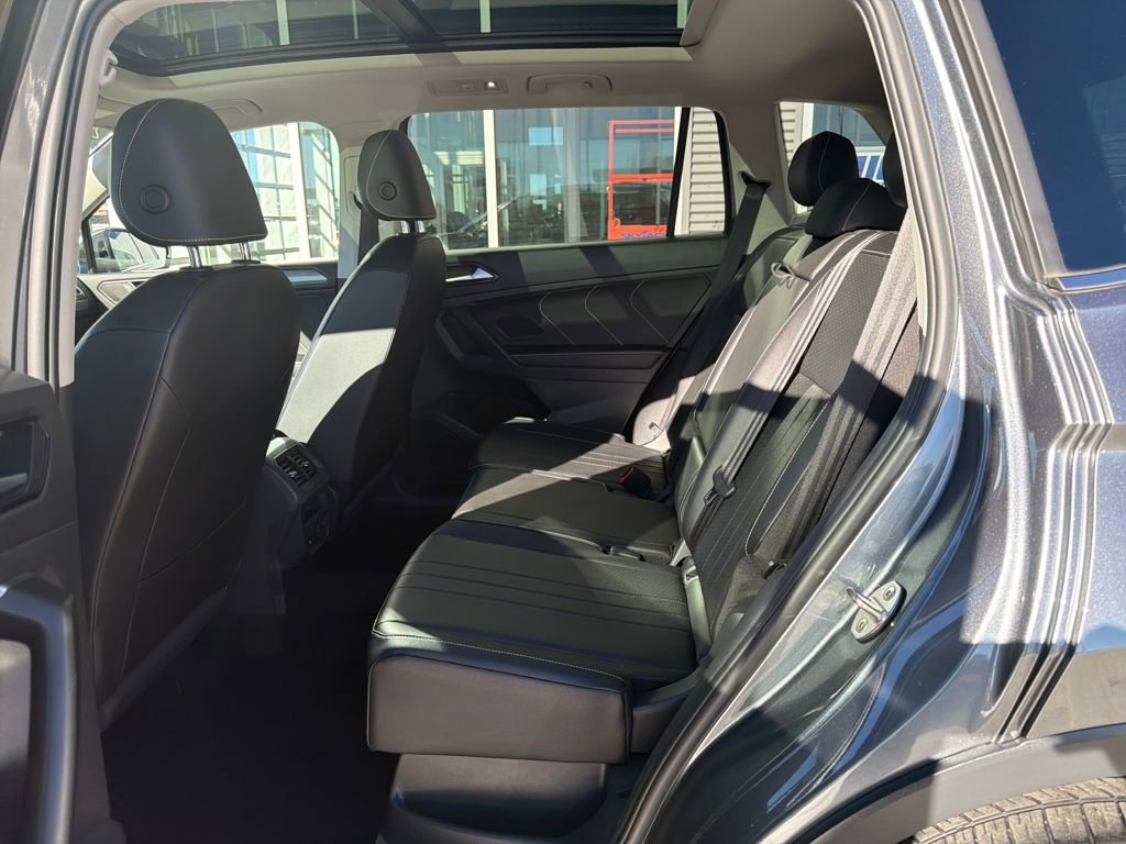 Certified 2022 Volkswagen Tiguan SE w/ Panoramic Sunroof Package image 14