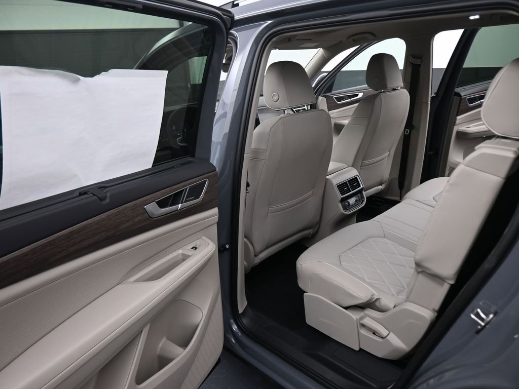 New 2026 Volkswagen Atlas SEL Premium R-Line image 39