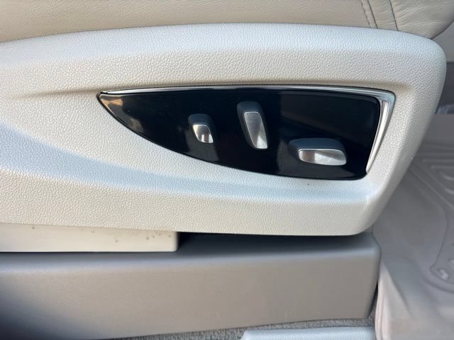 Used 2016 Cadillac Escalade ESV Premium AWD/4WD image 50