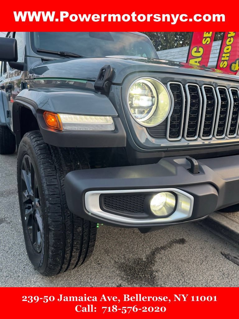 Used 2025 Jeep Wrangler Unlimited Sahara w/ Safety Group AWD/4WD image 11