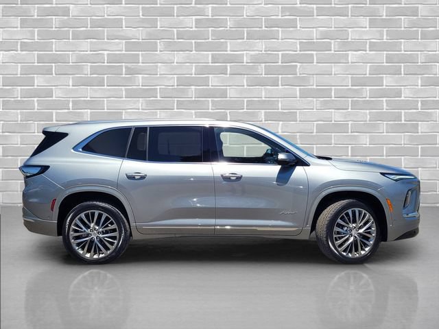 New 2026 Buick Enclave Avenir w/ Super Cruise Package FWD image 4