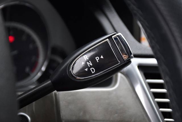 Used 2010 Mercedes-Benz E 350 Sedan image 18