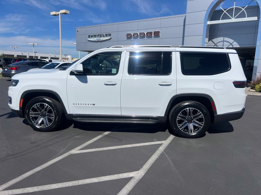 Used 2022 Jeep Wagoneer Series III AWD/4WD image 18