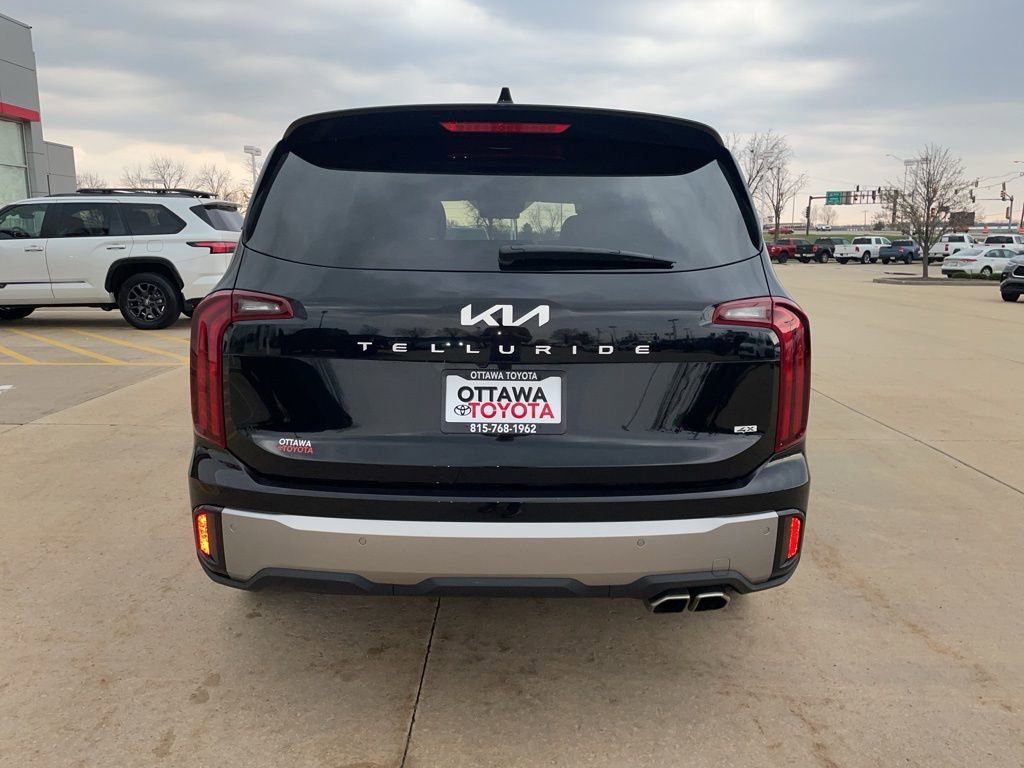 Used 2025 Kia Telluride S image 6