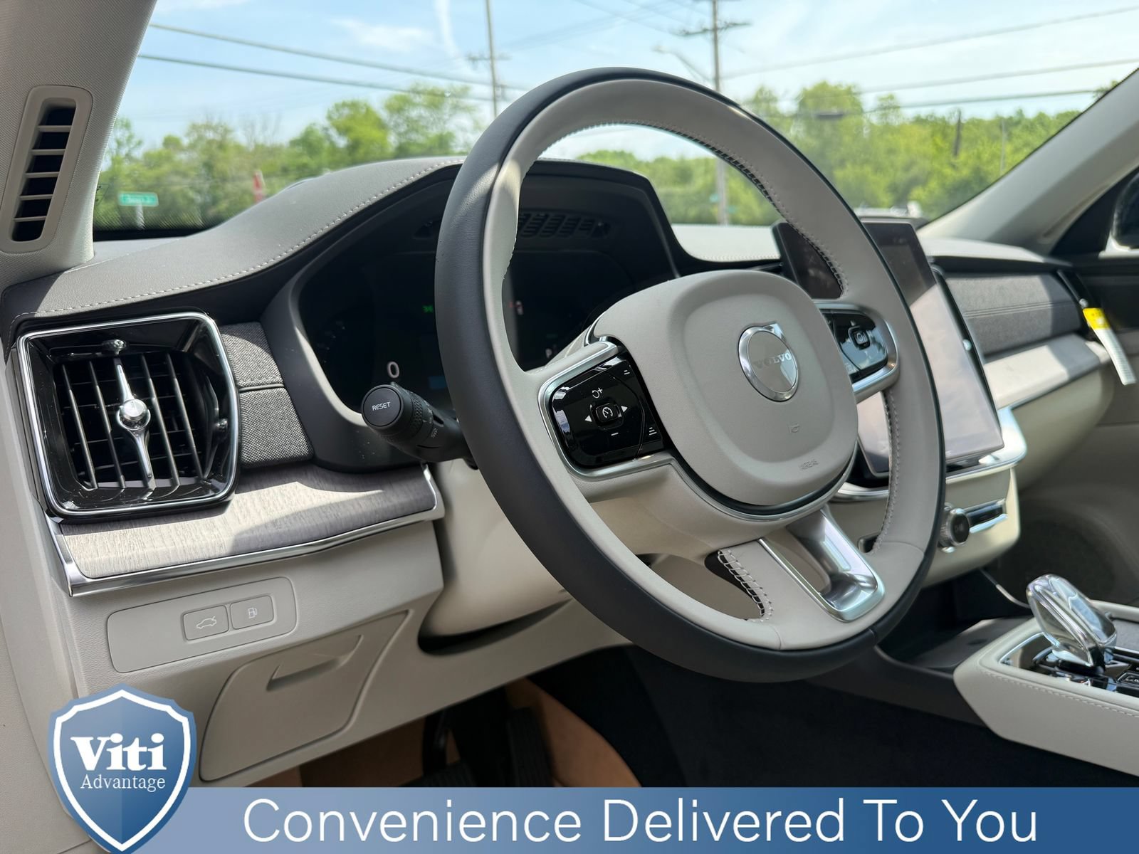 New 2026 Volvo XC90 T8 Ultra w/ Protection Package Premier AWD/4WD image 12
