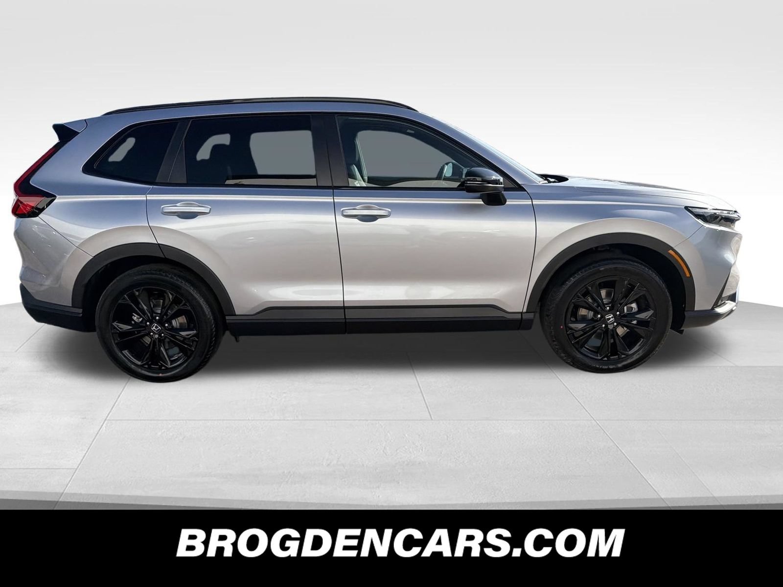 Used 2026 Honda CR-V Sport Touring image 2