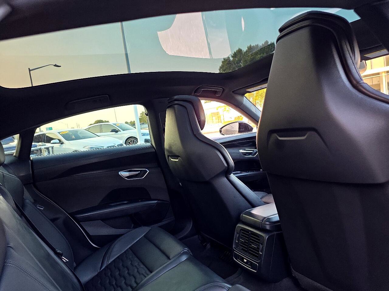 Used 2022 Audi e-tron GT Premium Plus w/ Performance Package image 46