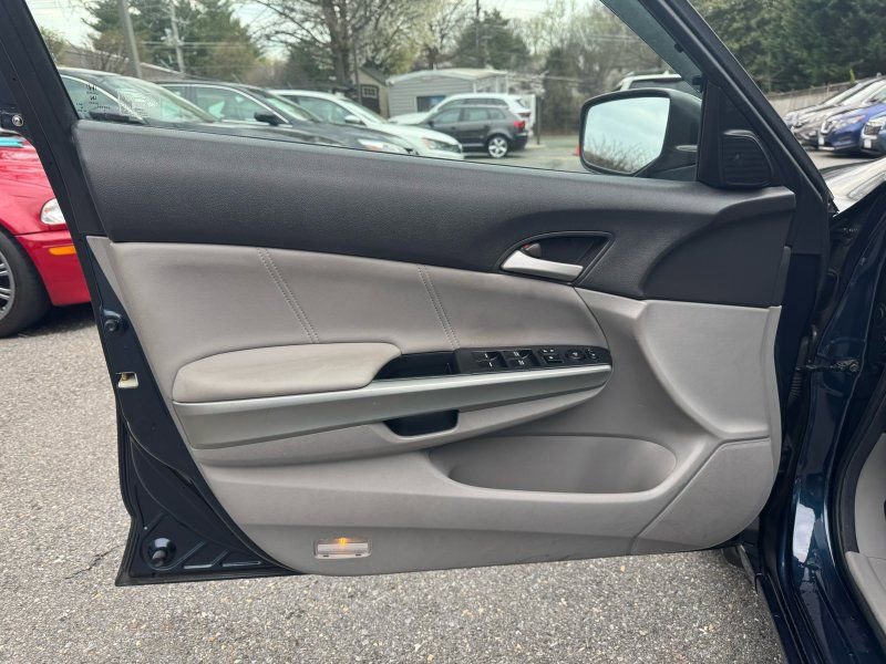 Used 2010 Honda Accord EX-L image 16