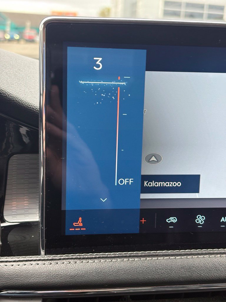 Used 2023 Lincoln Corsair AWD image 28