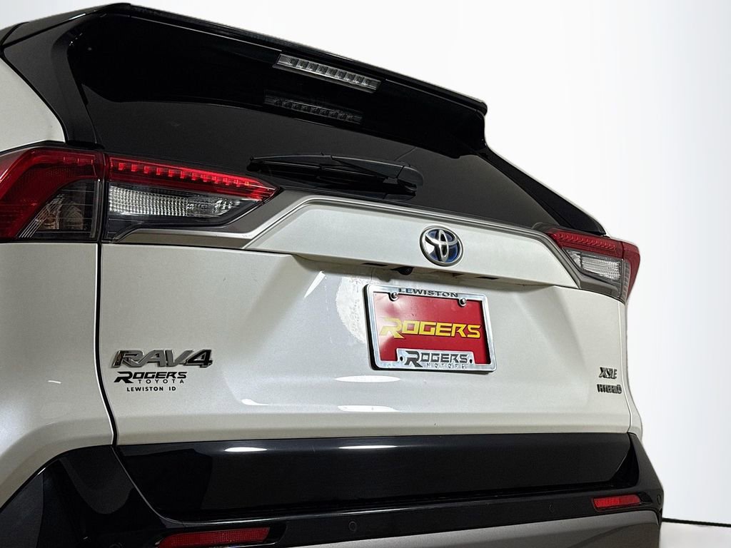Certified 2020 Toyota RAV4 XSE AWD/4WD image 28