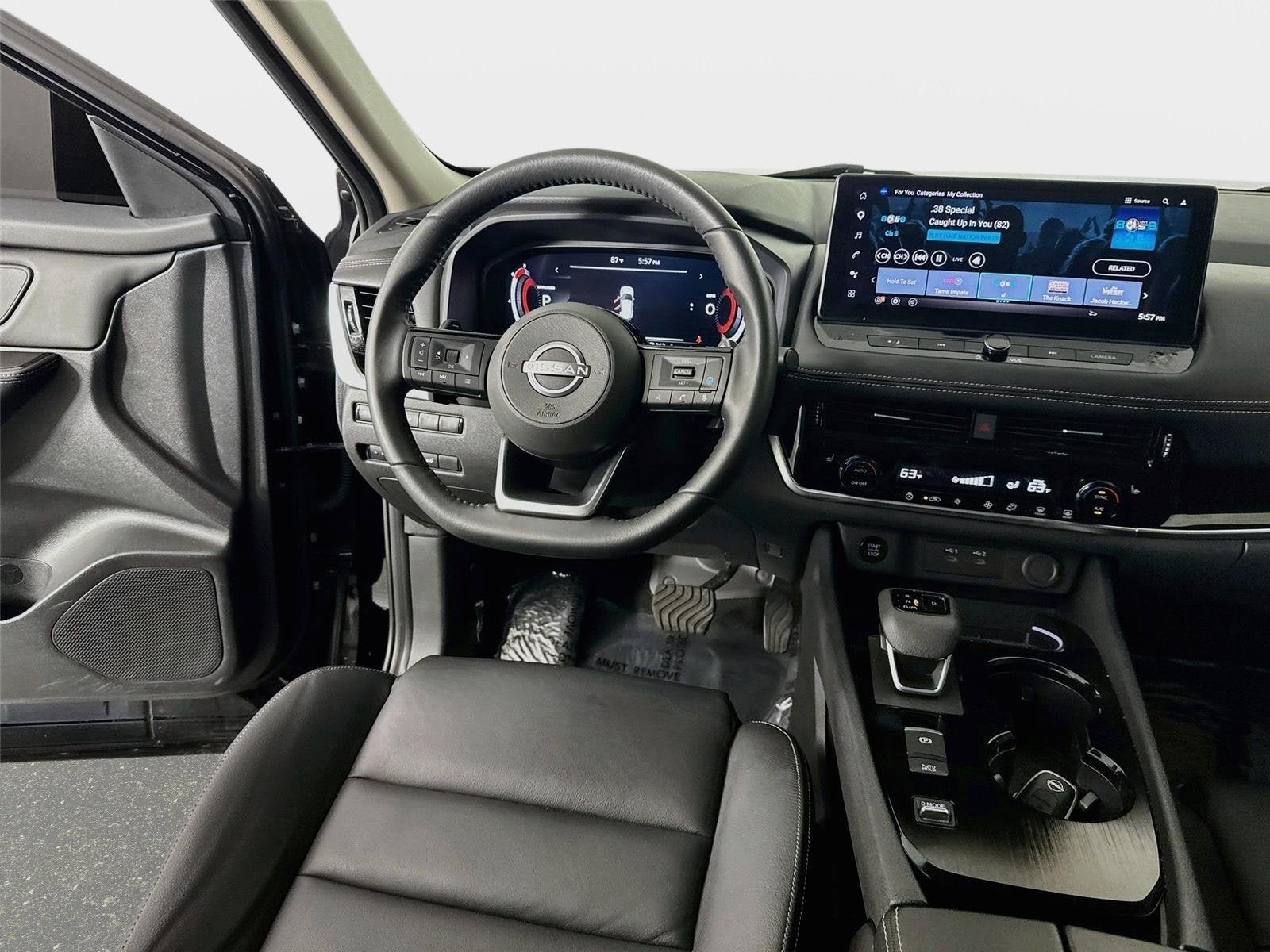 Certified 2024 Nissan Rogue SL FWD image 24