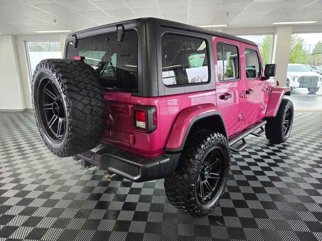 Used 2022 Jeep Wrangler Unlimited Sahara image 3
