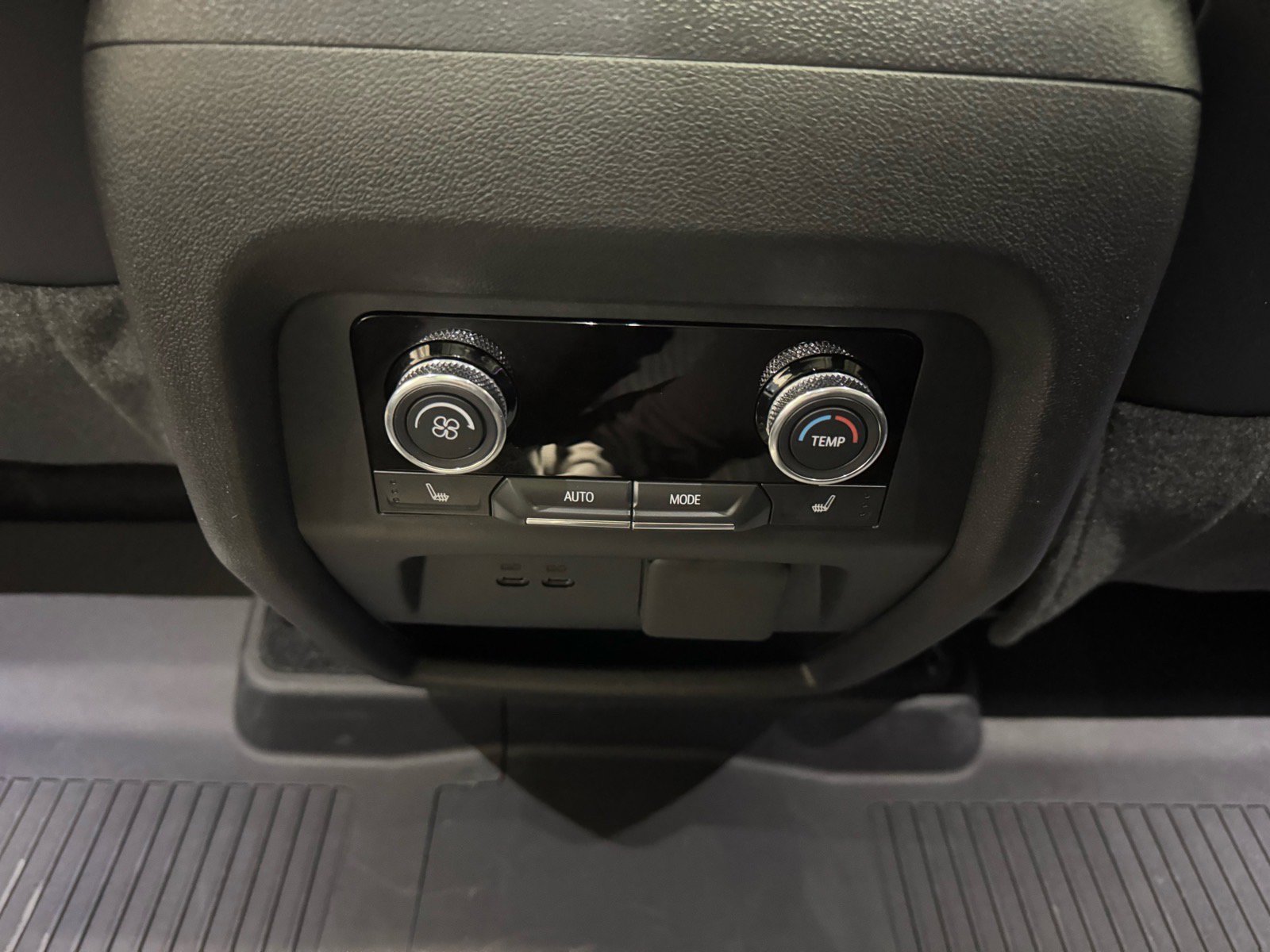 Used 2026 Buick Enclave Avenir w/ Super Cruise Package image 16