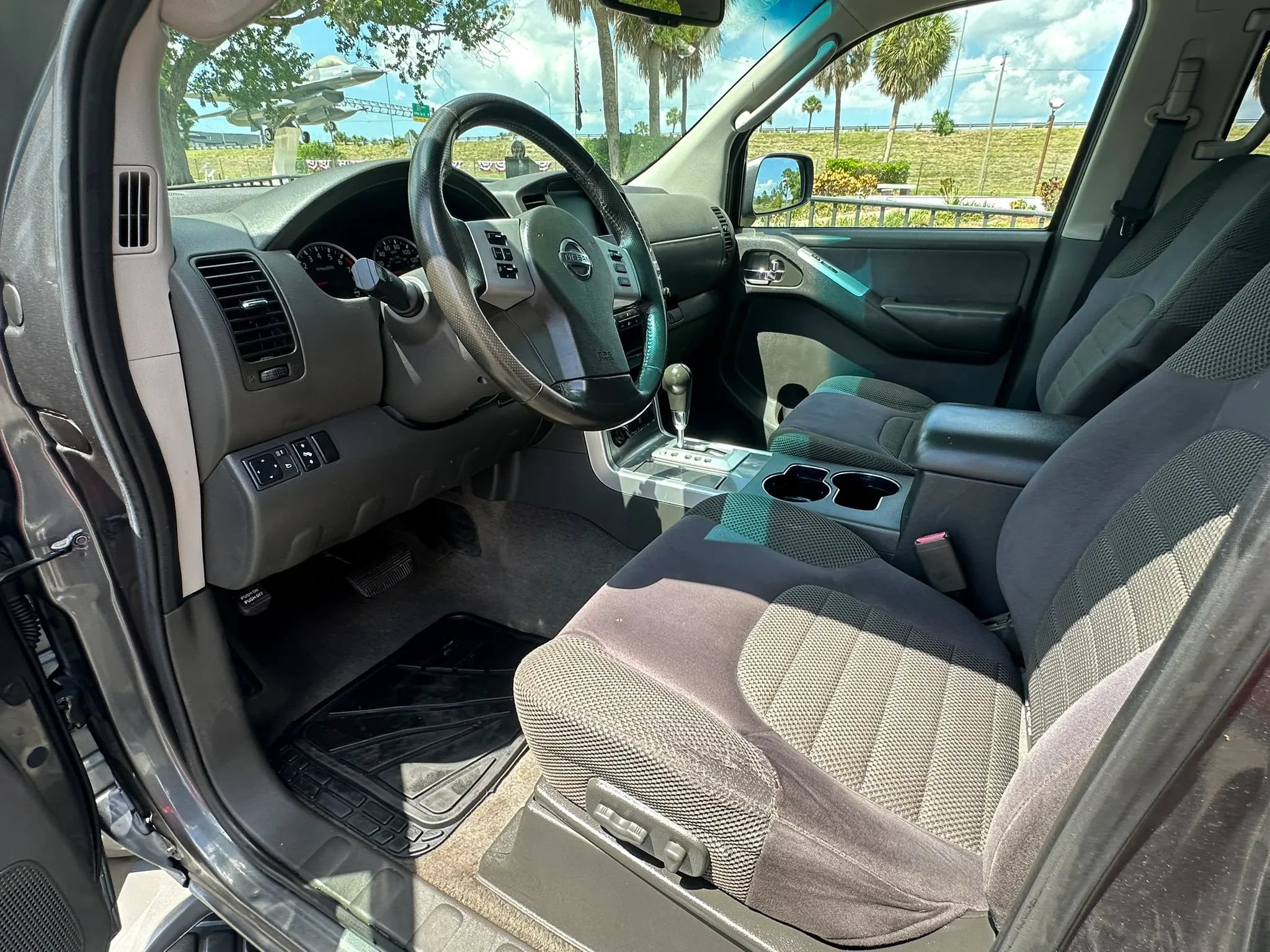 Used 2008 Nissan Pathfinder SE AWD/4WD image 33