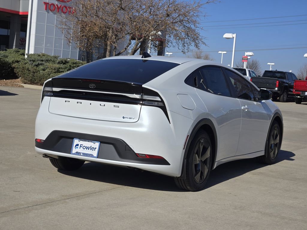 New 2026 Toyota Prius Plug-In Hybrid image 4