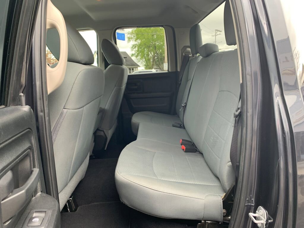 Used 2017 RAM 1500 Express AWD/4WD image 18