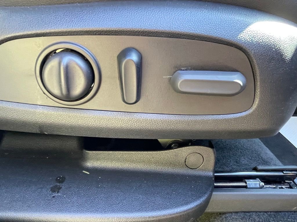 Used 2023 Chevrolet Traverse RS AWD/4WD image 14