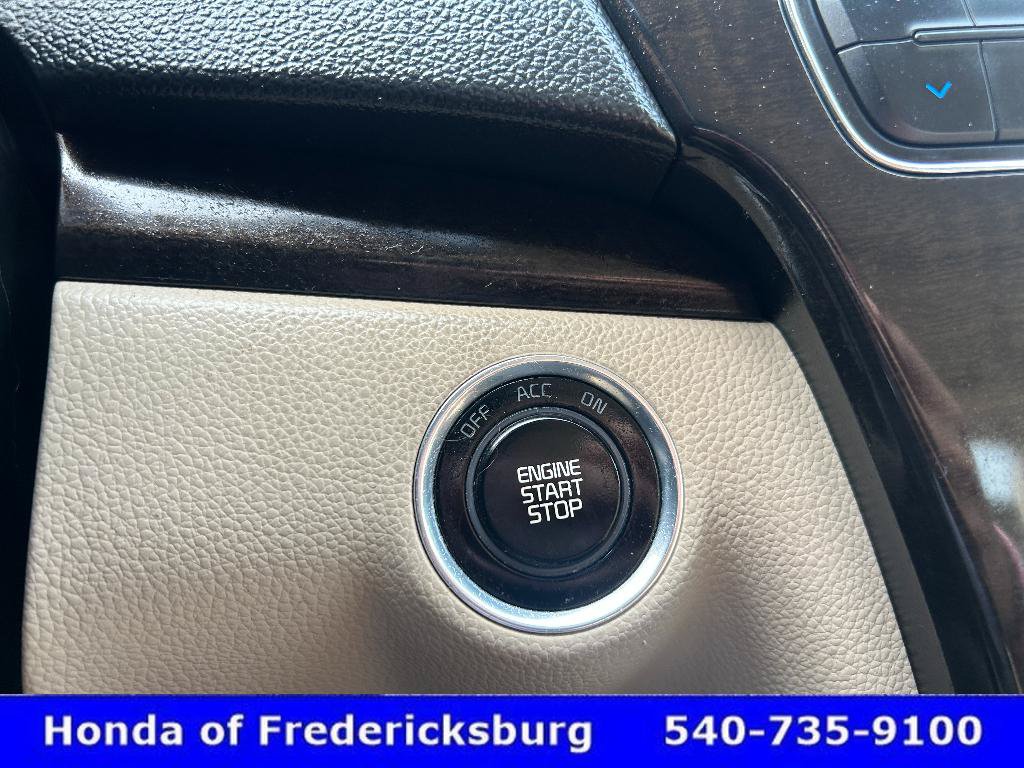 Used 2015 Kia Cadenza Premium w/ Technology Package FWD image 16