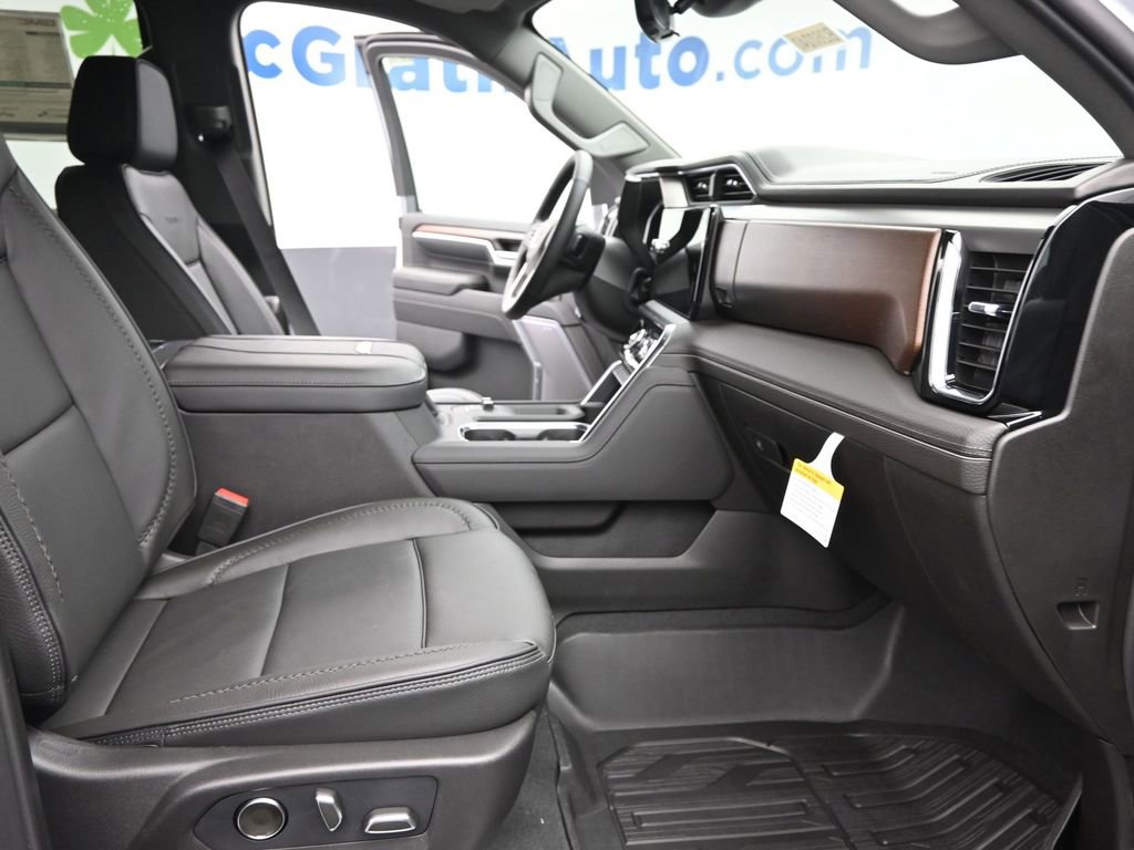 New 2026 GMC Sierra 3500 Denali w/ Technology Package image 7