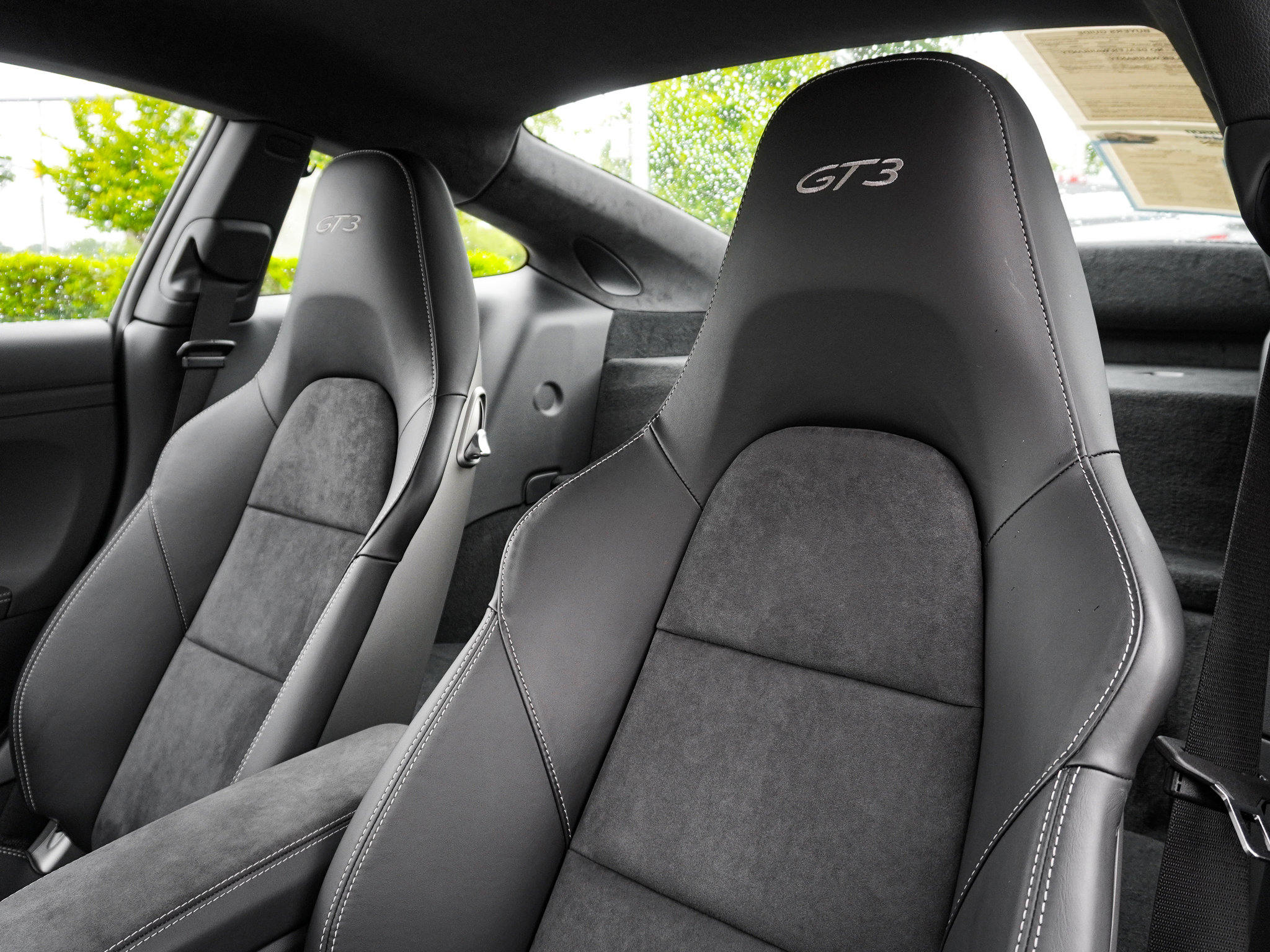 Used 2018 Porsche 911 GT3 w/ Sport Chrono Package RWD image 17