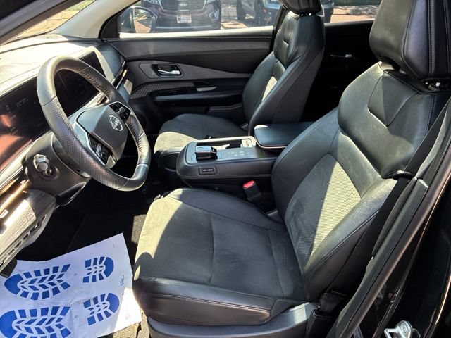 Certified 2024 Nissan Ariya AWD image 18