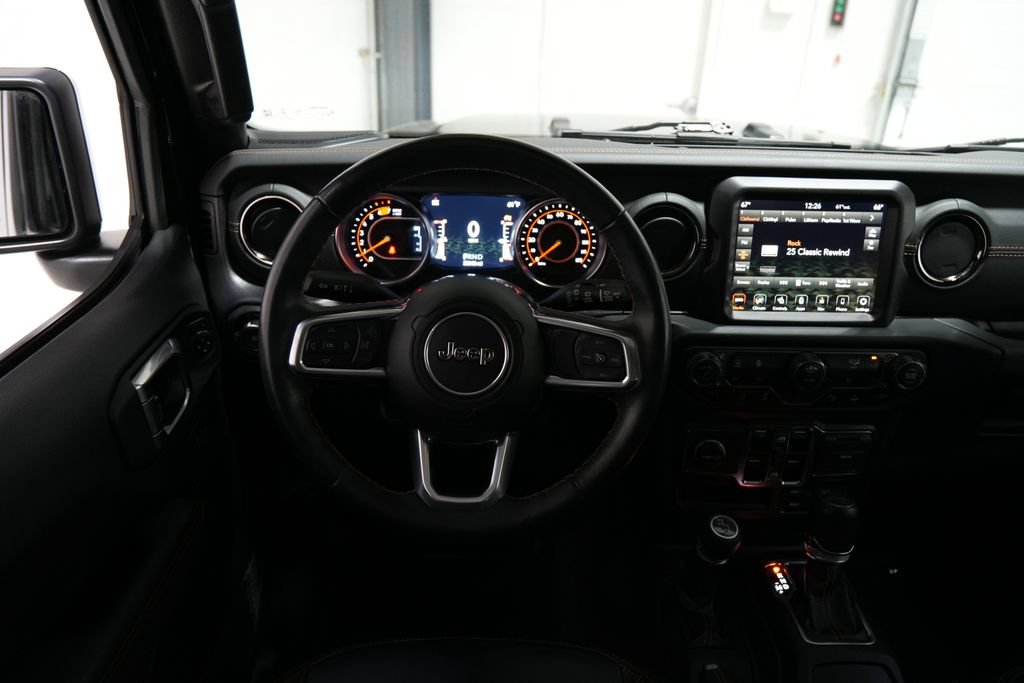 Used 2022 Jeep Wrangler Unlimited Sahara AWD/4WD image 26