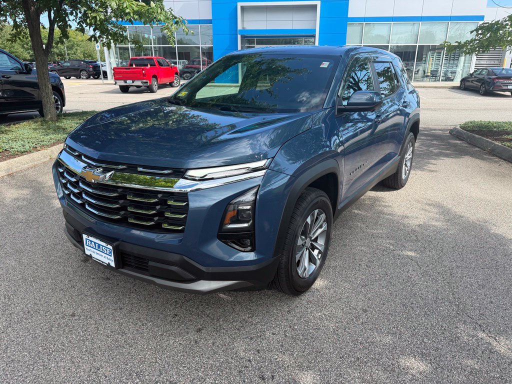 Used 2025 Chevrolet Equinox LT w/ Safety and Technology Package FWD image 9