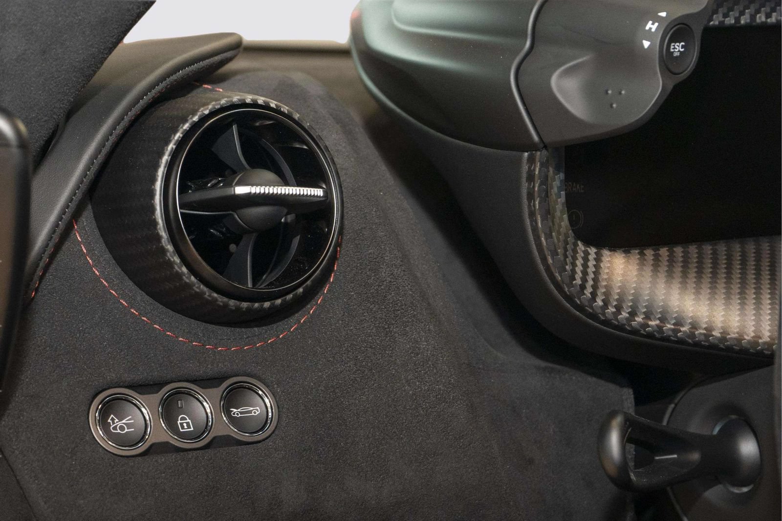 New 2027 McLaren 750S RWD image 29