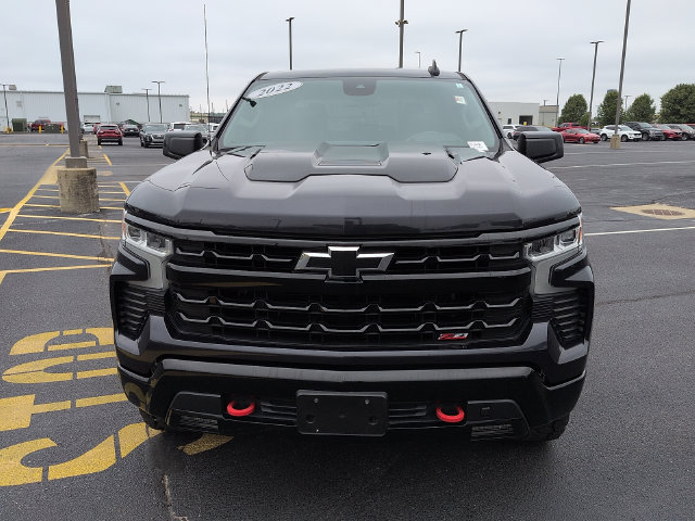 Used 2022 Chevrolet Silverado 1500 LT Trail Boss w/ LPO, Dark Essentials Package AWD/4WD image 2