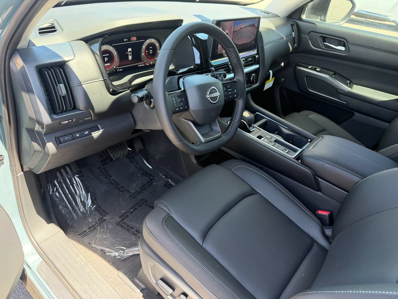 New 2026 Nissan Pathfinder SL FWD image 13