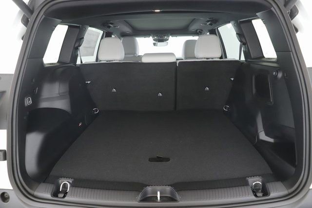 New 2026 Jeep Cherokee Overland image 30