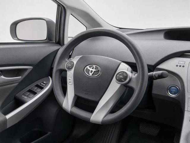 Used 2015 Toyota Prius Three w/ Preferred Accessory Package FWD image 11