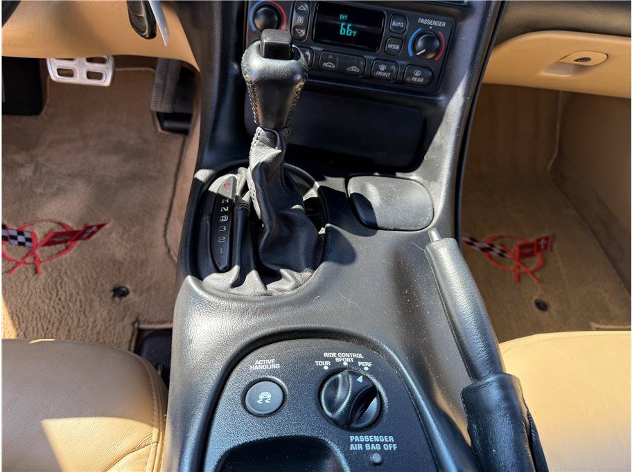 Used 2002 Chevrolet Corvette Convertible w/ Preferred Equipment Group2 RWD image 20