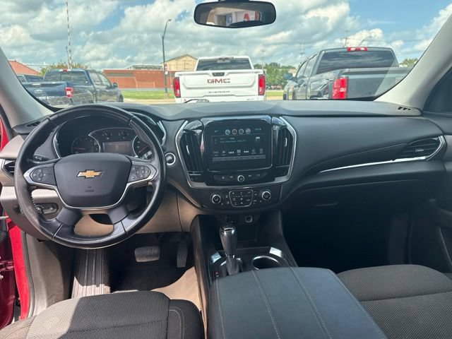 Used 2019 Chevrolet Traverse LT w/ LPO, Blackout Package AWD/4WD image 16