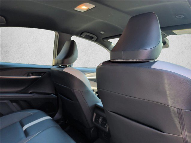 Used 2025 Toyota Camry SE FWD image 23