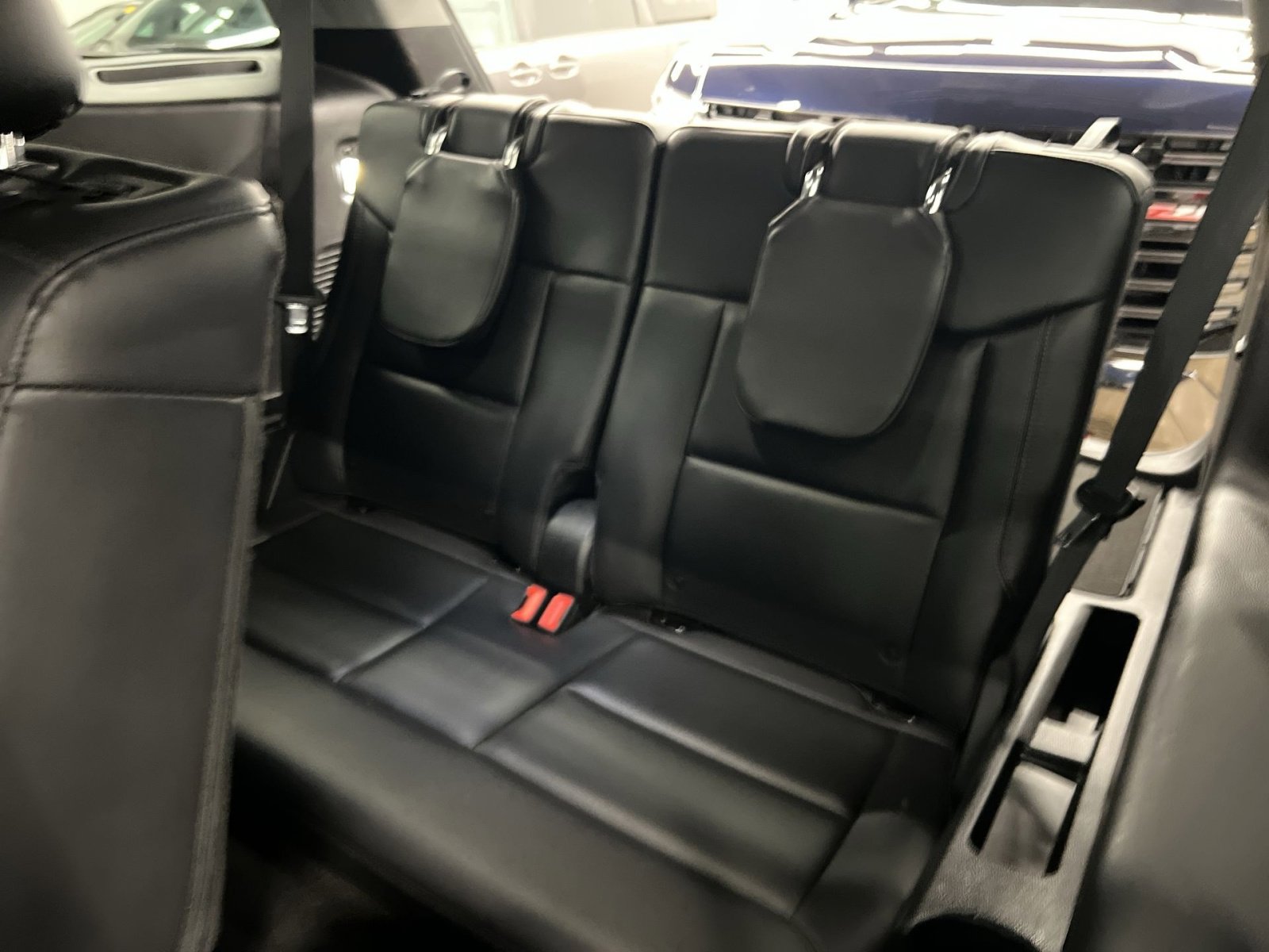 Used 2022 Ford Explorer XLT w/ Equipment Group 202A AWD/4WD image 22