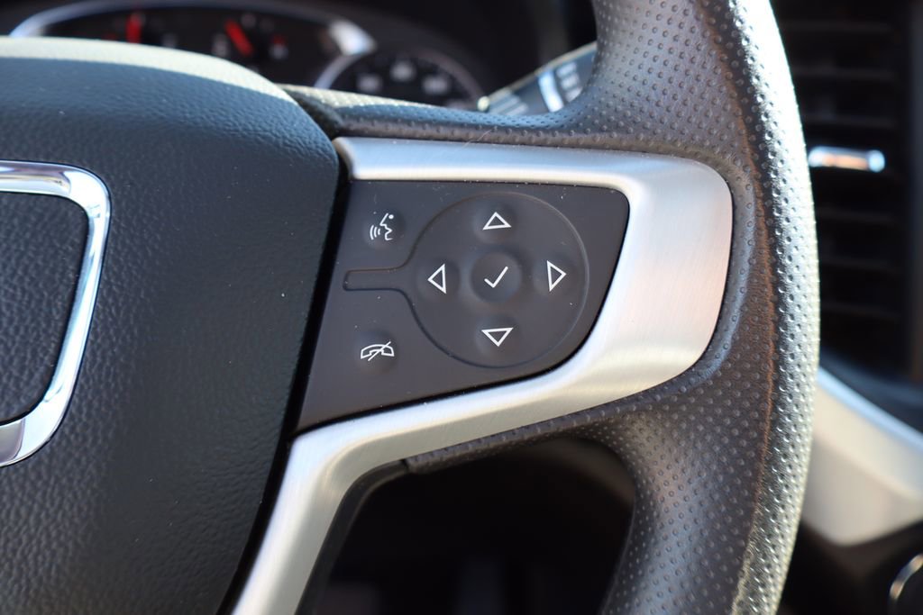 Used 2023 GMC Acadia SLE w/ Driver Convenience Package image 17