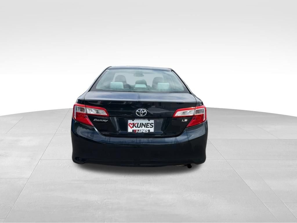 Used 2012 Toyota Camry LE FWD image 8