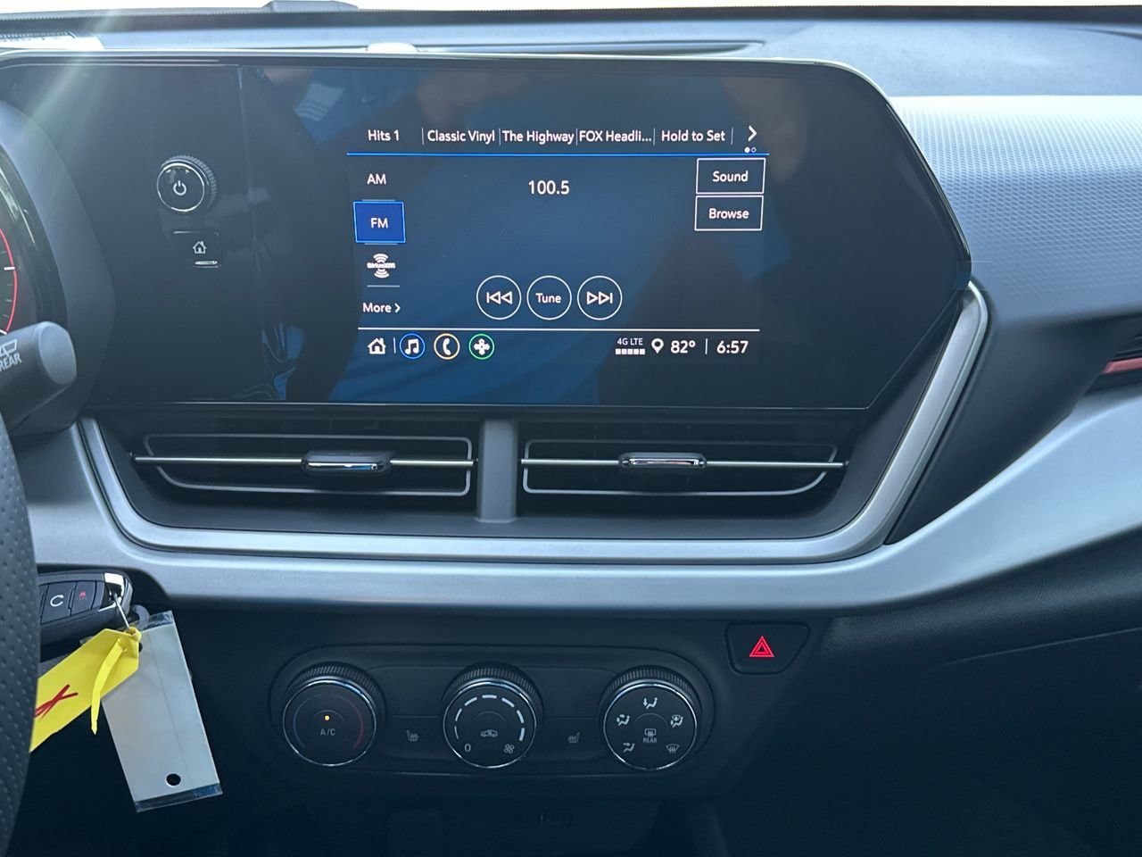 New 2026 Chevrolet Trax RS w/ Sunroof Package FWD image 16