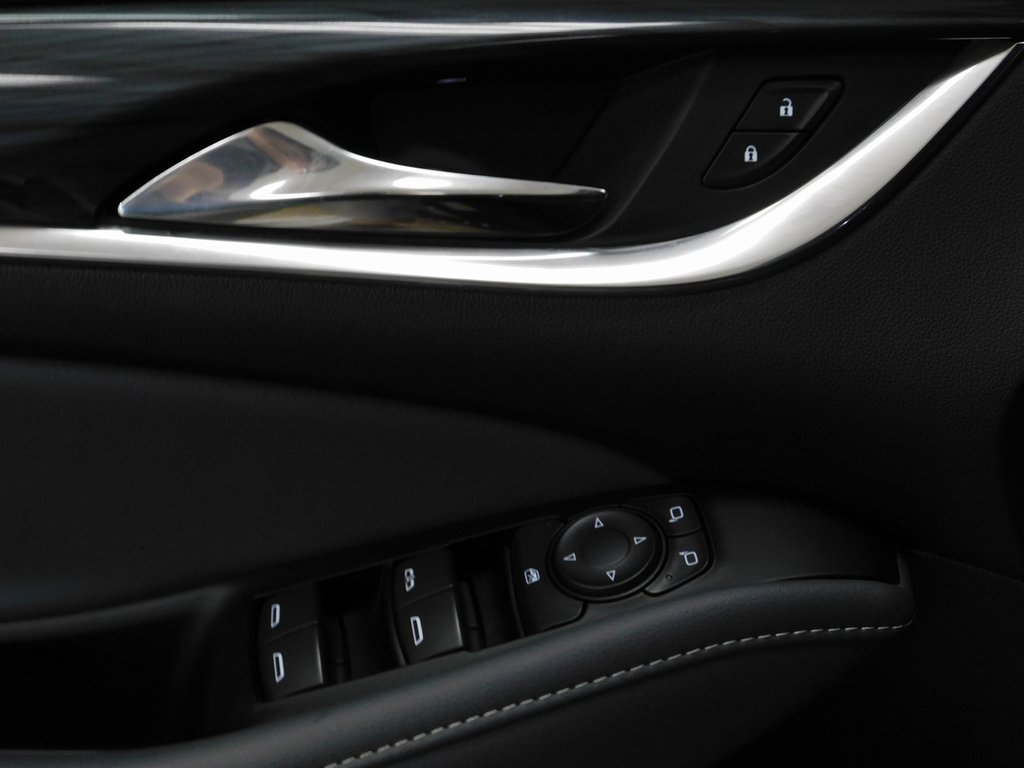 Used 2024 Buick Enclave Essence image 22