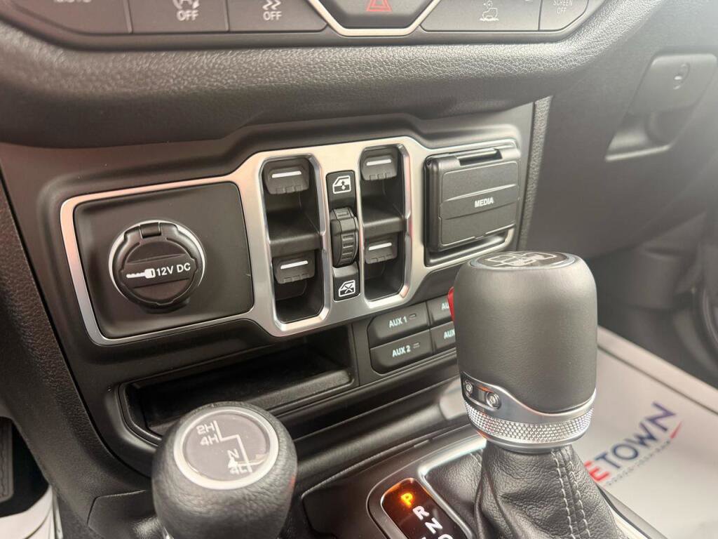 New 2026 Jeep Wrangler Unlimited Sport AWD/4WD image 25