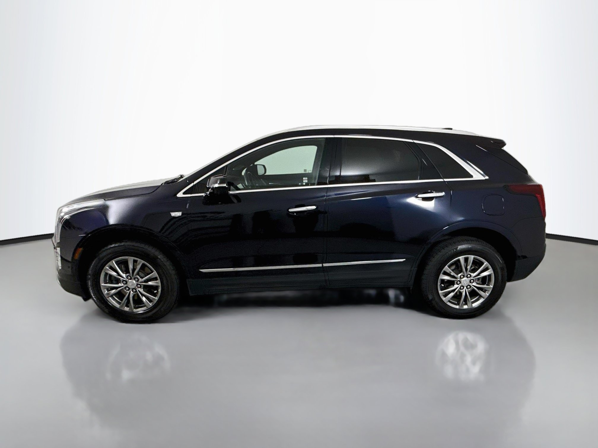 Used 2021 Cadillac XT5 Premium Luxury AWD/4WD image 4