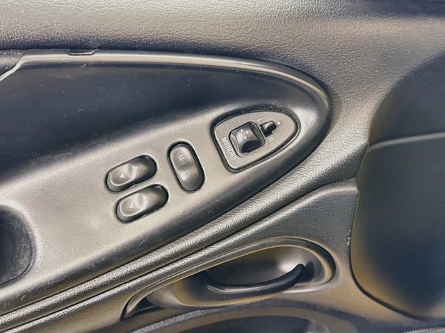 Used 1995 Ford Mustang Coupe RWD image 17